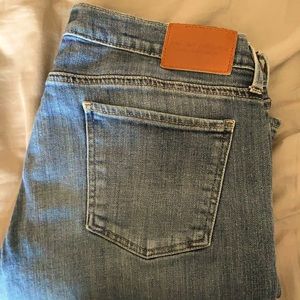 Lucky Brand Women’s Mid-Rise Straight Sweet Jeans